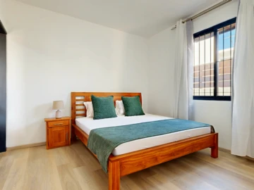 6 Bedroom Apartment