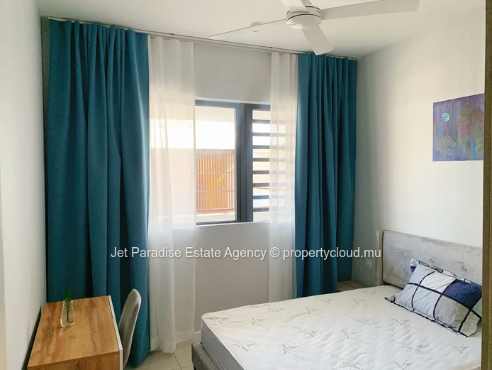  Modern Fully Furnished Apartment - Close to Amenities