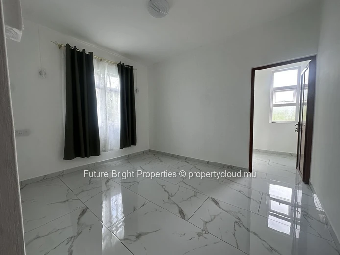 Duplex de 4 chambres à vendre à Plaine Magnien