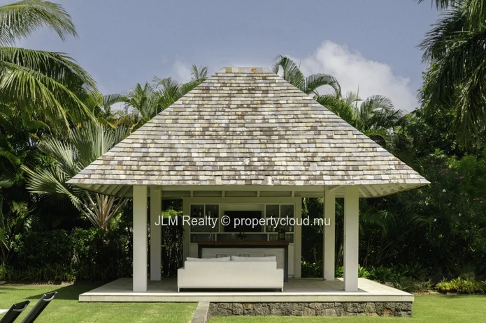 Prestigious 4-Bedroom Villa with Spacious Plot for Sale in an Exceptional Golf Estate in Mauritius