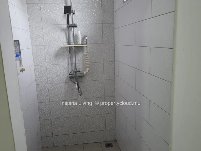 Modern 4-Bedroom House with Garage, Balcony & Open Kitchen