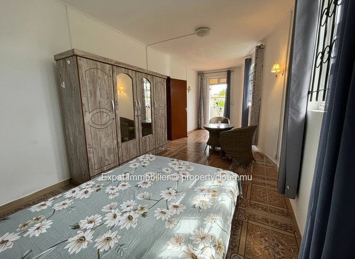 2-Bedroom Apartment With Terrace & Garden Access – Just Steps From Bain Boeuf Beach
