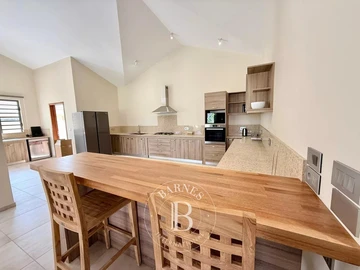 4 Bedroom Villa