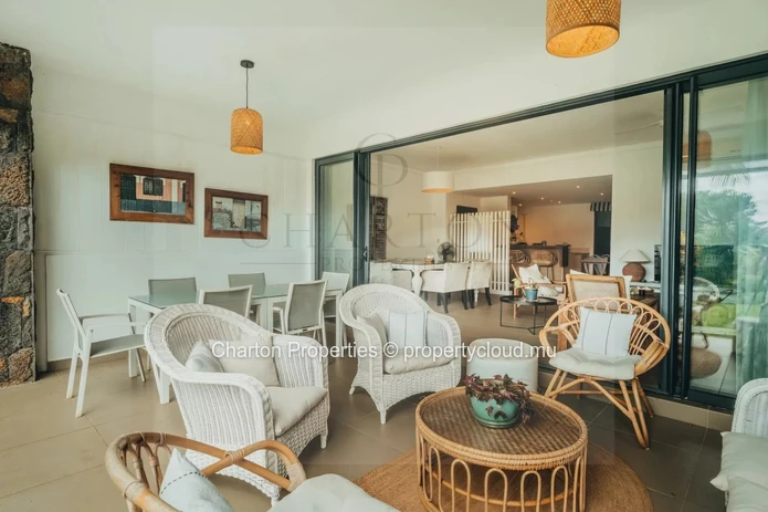 The luxury of a private garden, the freedom of an apartment