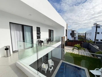 4 Bedroom Villa